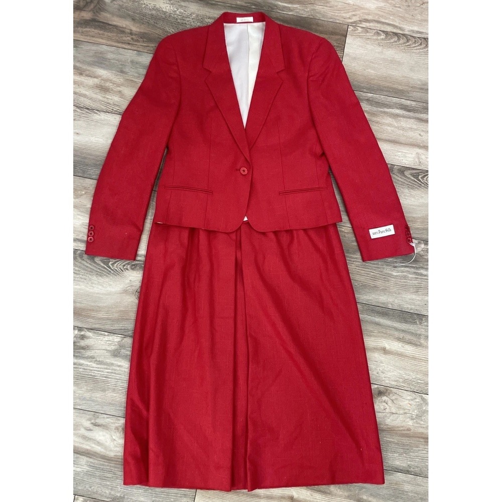 The Ragalia Collection Women Red Two Piece Suit Size 12 NWT 100% Silk